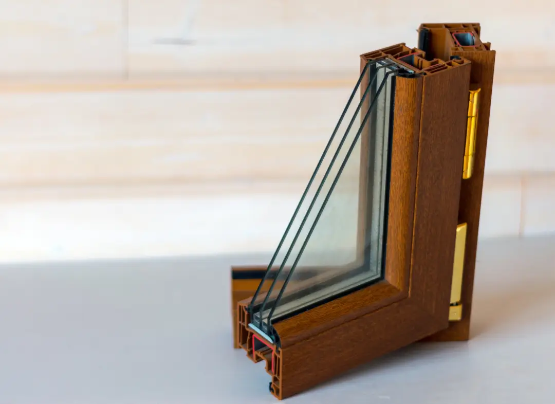 Installation de fenêtre en bois sur mesure Générac